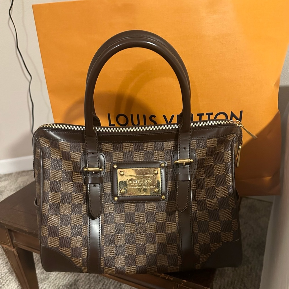 Louis Vuitton Berkeley - Picture 2 of 16